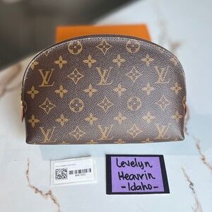 SOLD-Authentic Louis Vuitton Cosmetic Pouch GM Monogram